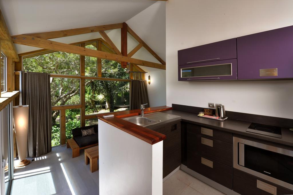 Betikure Parc Lodge Bourail Zimmer foto